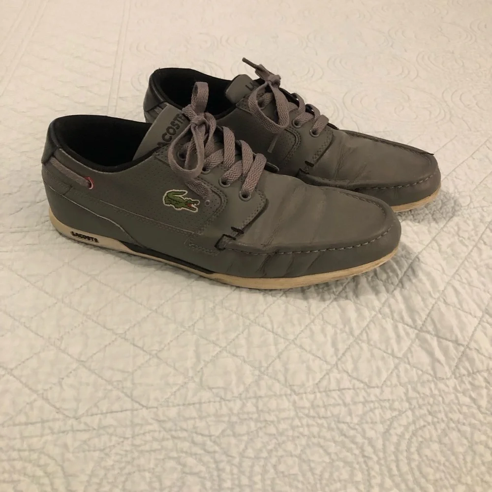 Lacoste Dreyfus leather boat shoe sneaker. Size 8.5.